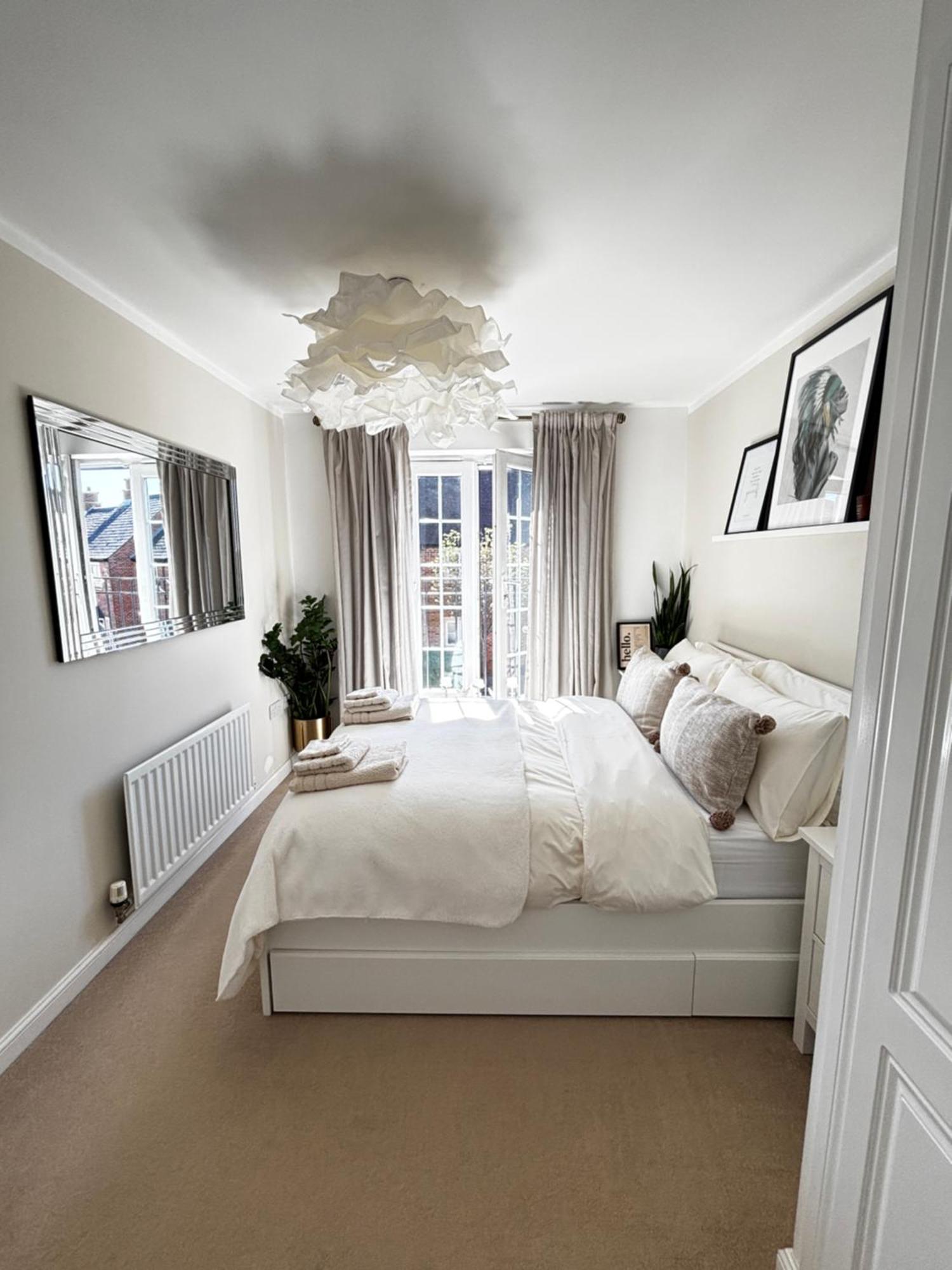 Delux Room With Private Parking, Sleeps 2, Perfect For Cotswold Getaway, Easy A419 Access Blunsdon Bagian luar foto
